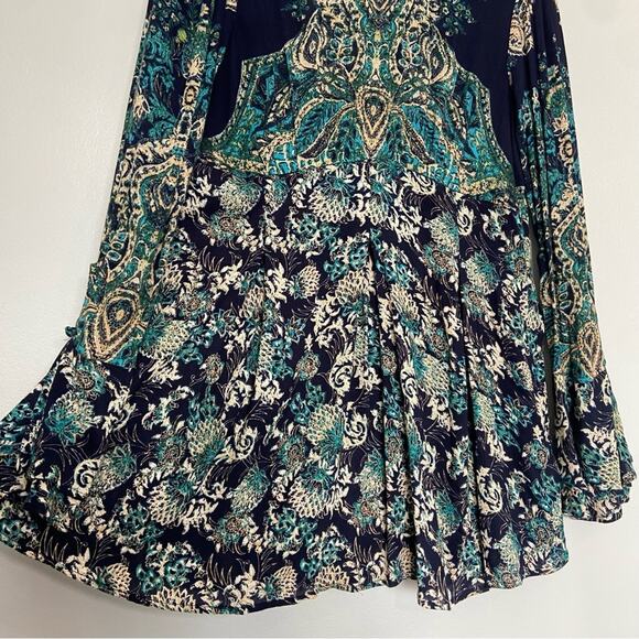 Free People Navy Blue & Green Long
Sleeve Lady Luck Tunic Size XS NWT - Picture 4 of 11